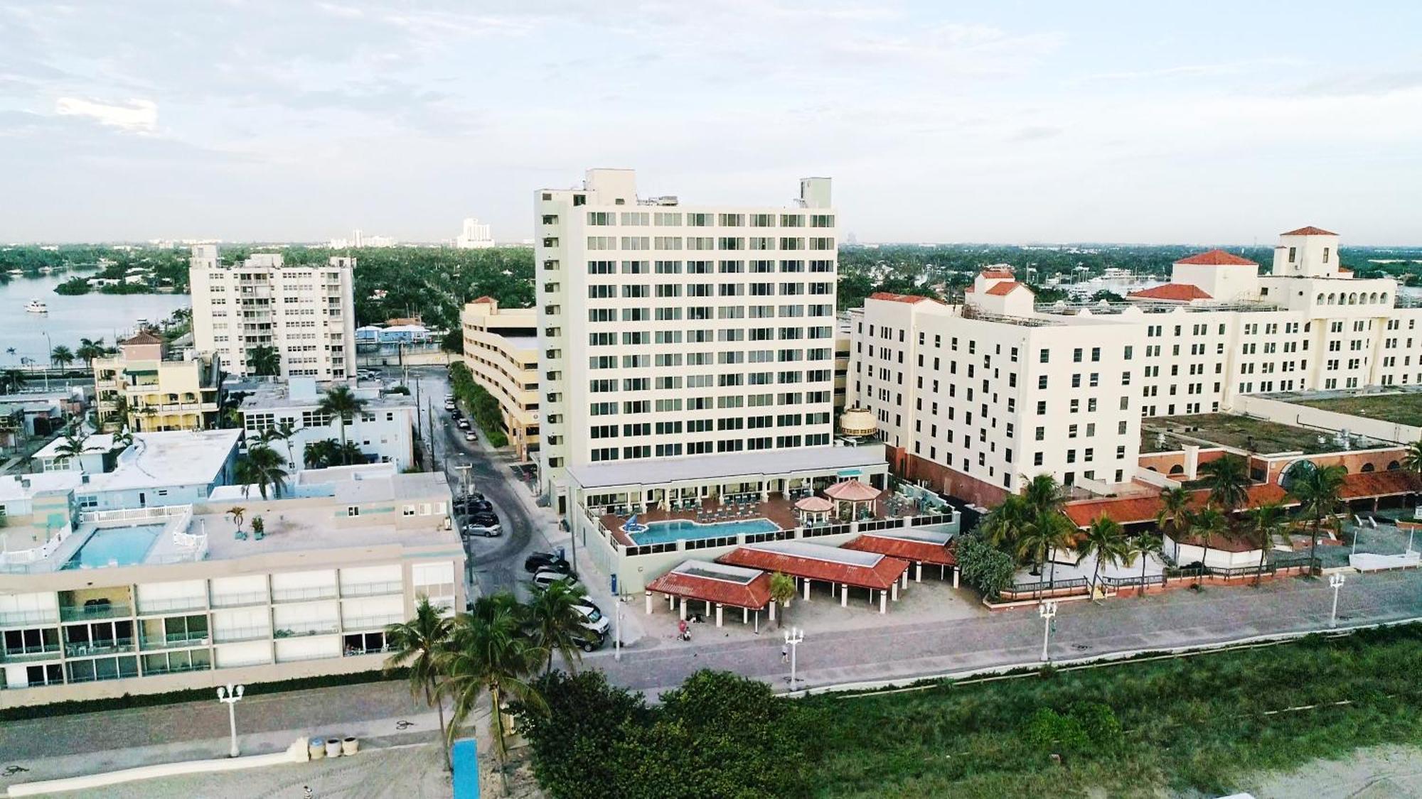 Hollywood Beach Tower Exterior photo