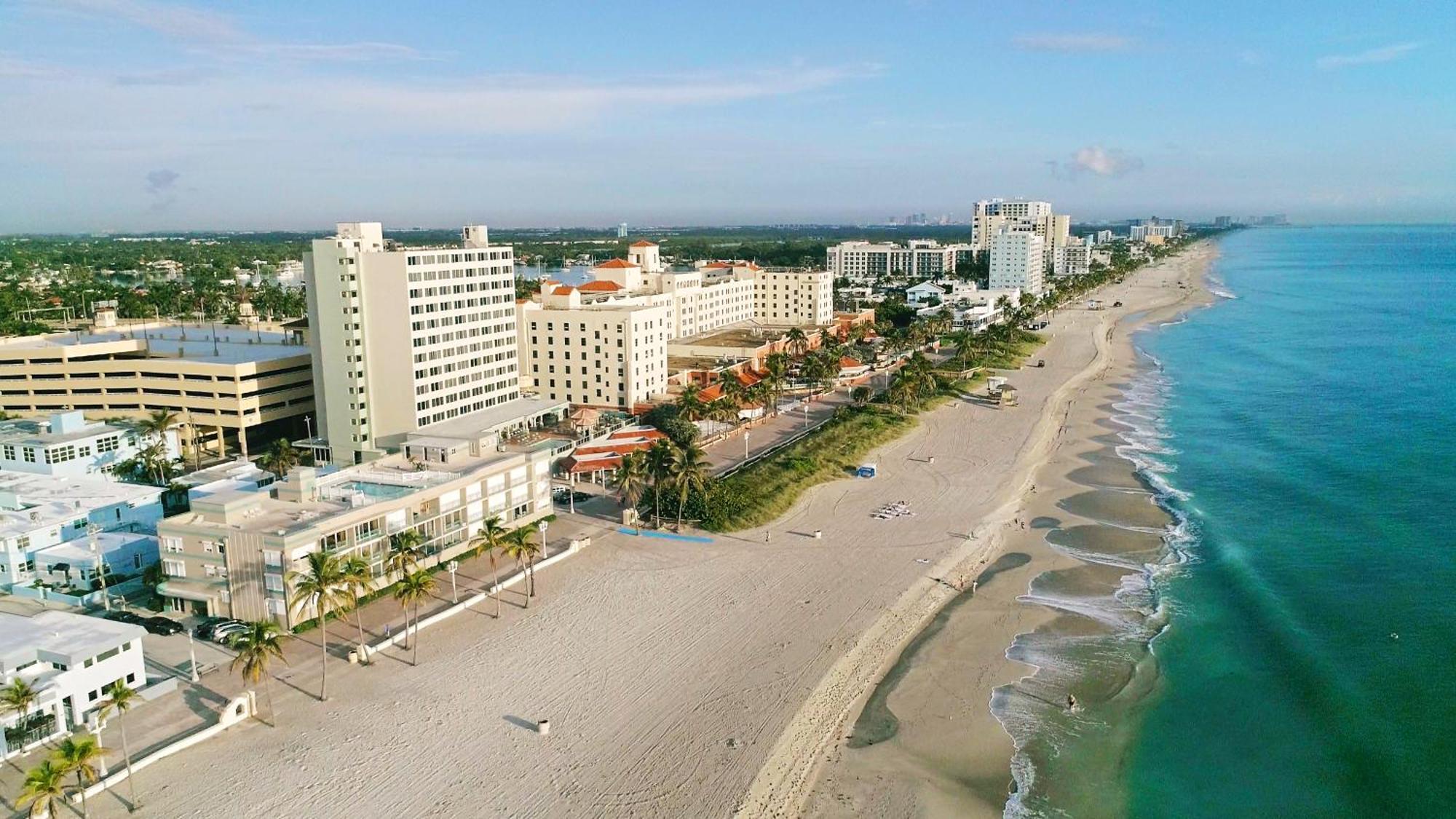 Hollywood Beach Tower Exterior photo